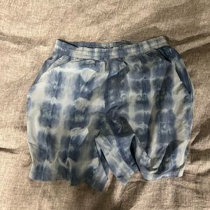 Blue lululemon shorts very comfortable make an offer!